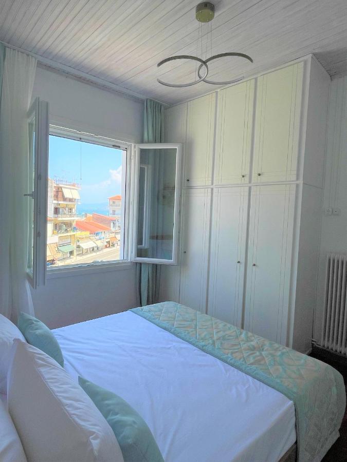 Aqua Mare Luxury Apartments Амфилохия Экстерьер фото