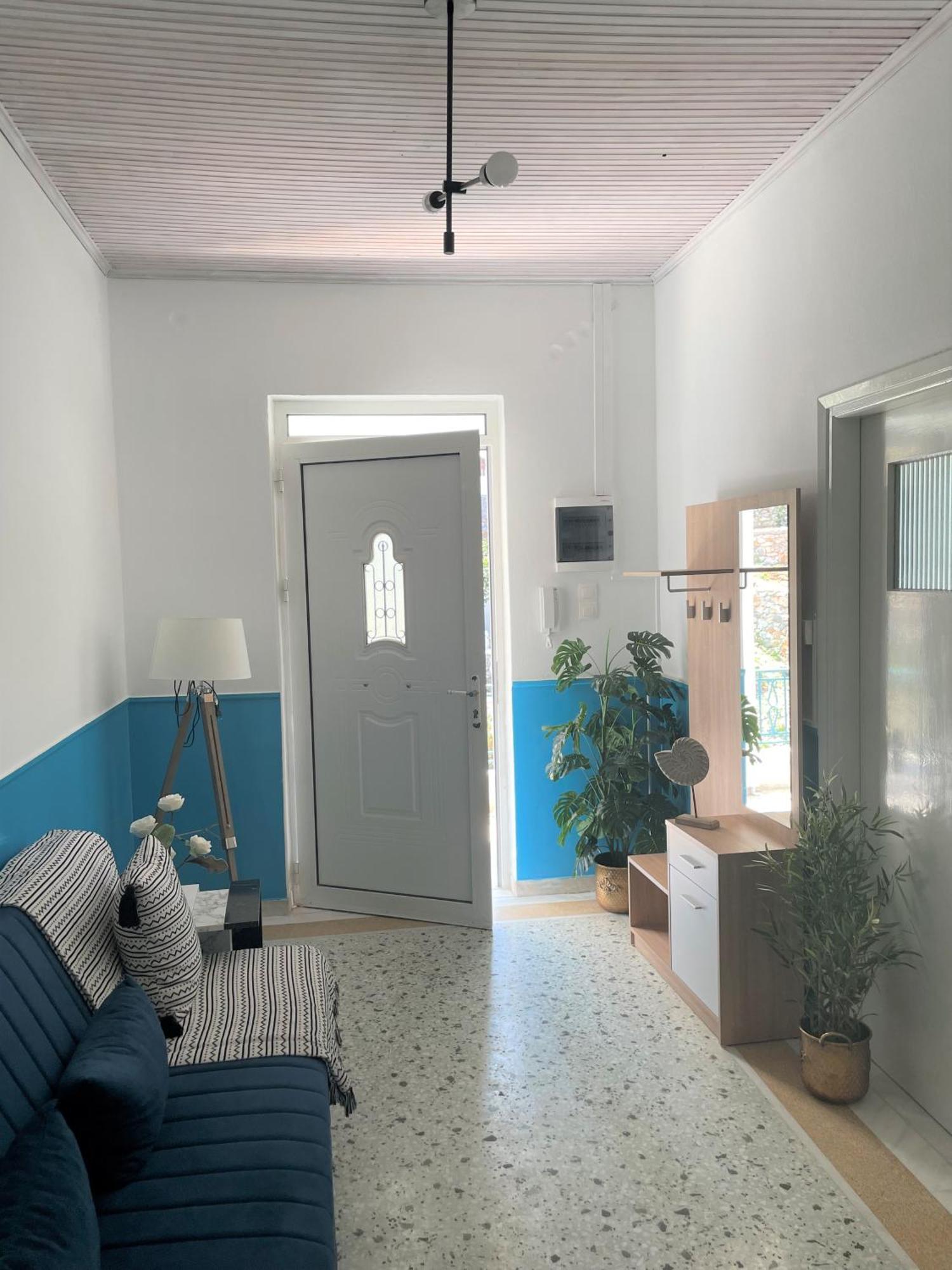 Aqua Mare Luxury Apartments Амфилохия Экстерьер фото